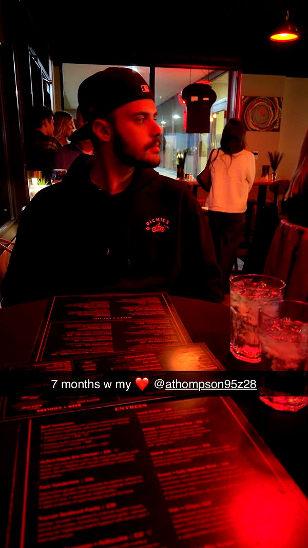 Archived image from @_dfoxx on Instagram