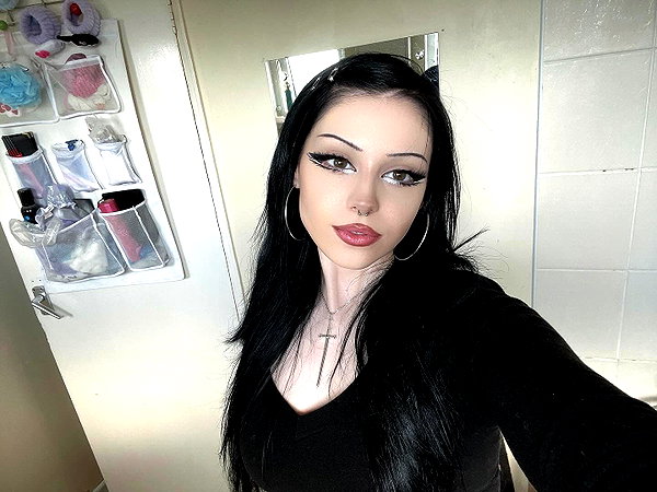xoreniiiiii instagram image archive image