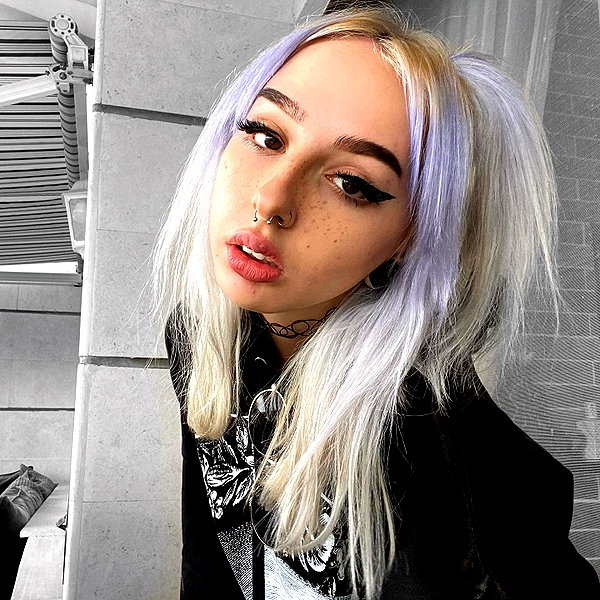 karin_orhov instagram image archive image