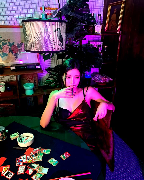 bora__look instagram image archive image