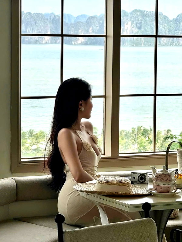 lyhythuedoxinh instagram image archive image