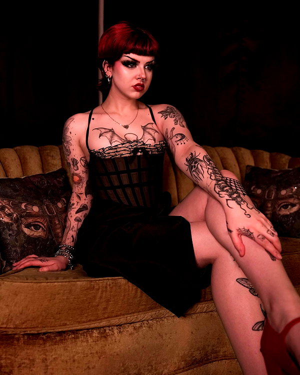 yeahimcaroline instagram image archive image