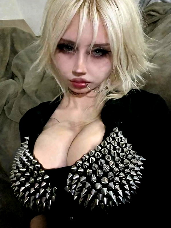 felinaaxi instagram image archive image