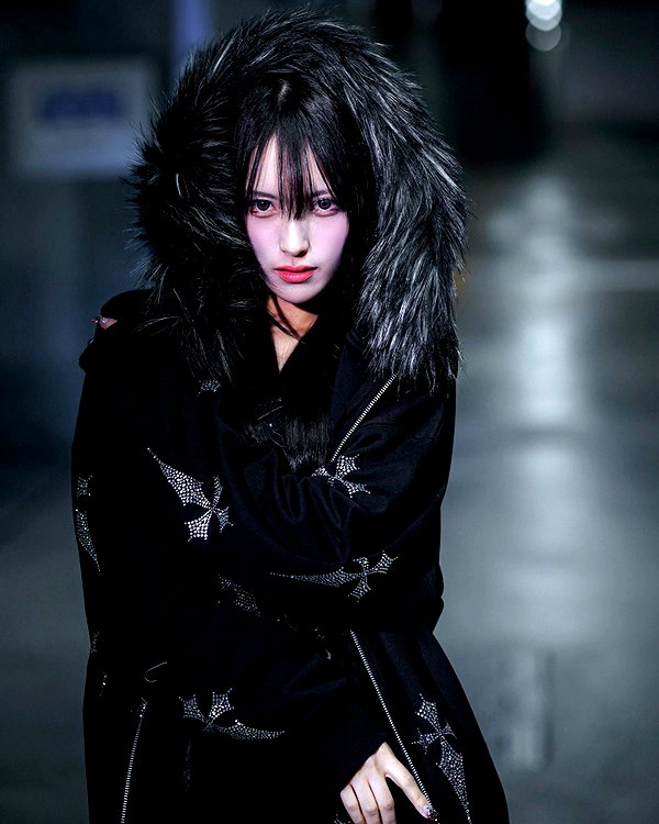 yamikumo_leisa instagram image archive image