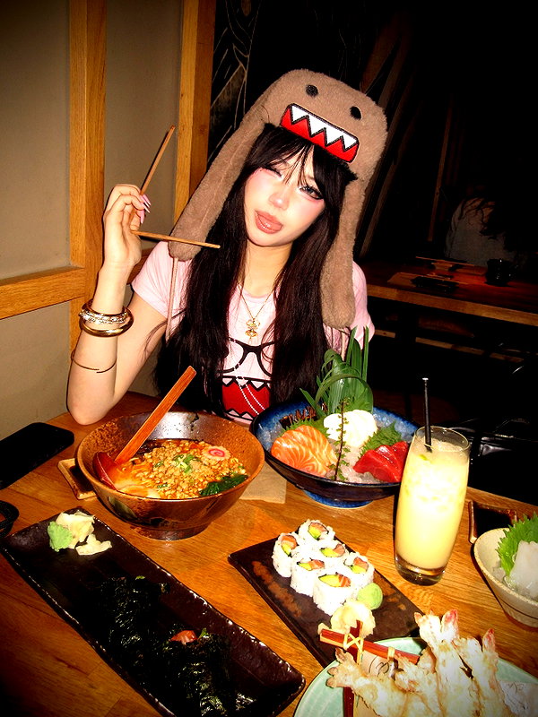 joycee.e instagram image archive image