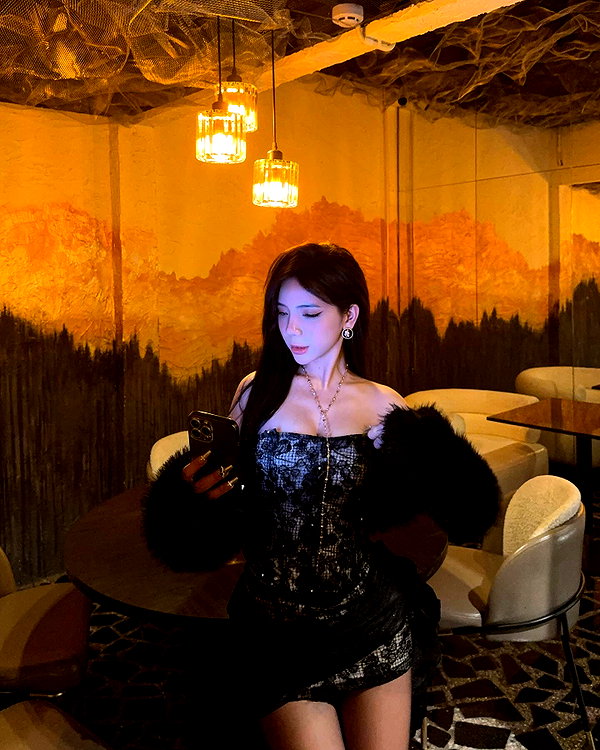 lyhythuedoxinh instagram image archive image