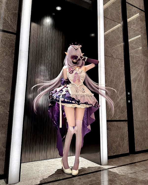 gallery_cosplayer instagram image archive image