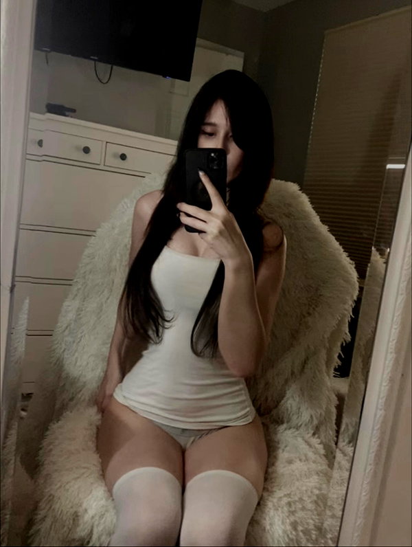 emeurie instagram image archive image