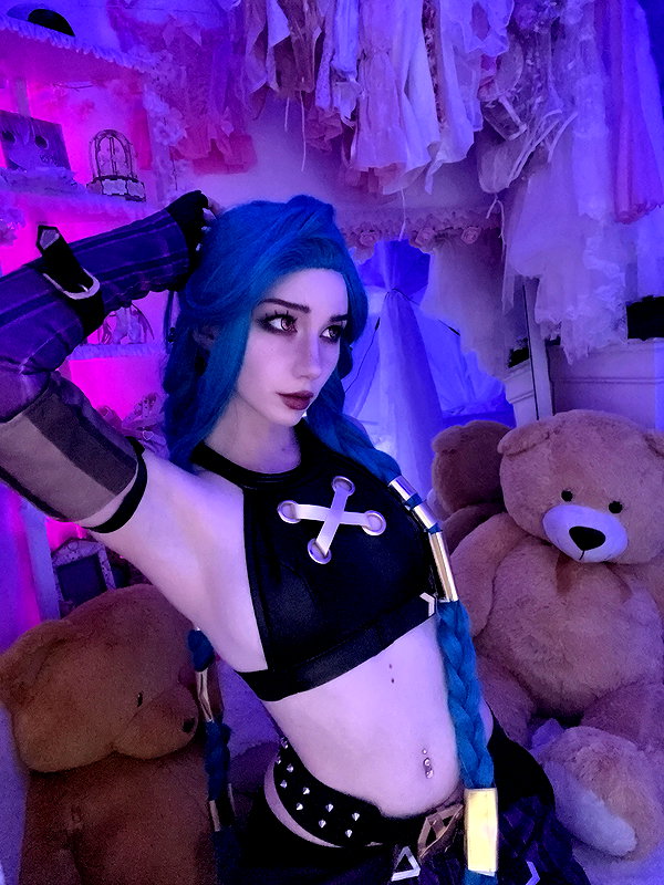 danielle.mercedie instagram image archive image