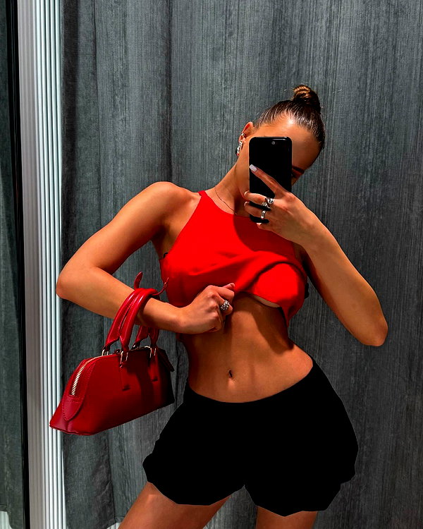 ariana_vomi instagram image archive image