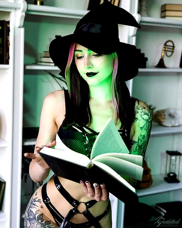 luxlo.xo instagram image archive image