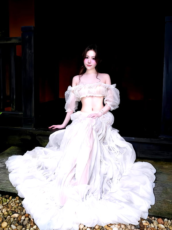 lyhythuedoxinh instagram image archive image