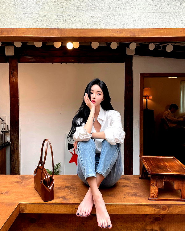 daxbin instagram image archive image