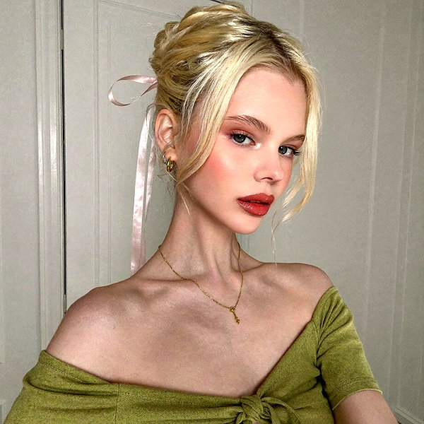 alisen.mari instagram image archive image