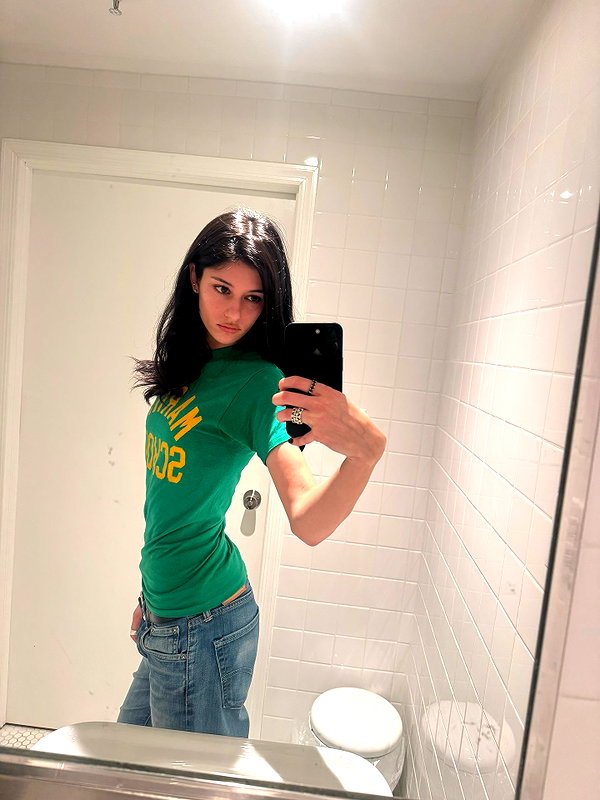 reneeebeller instagram image archive image