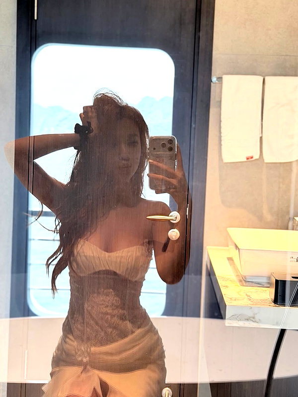 lyhythuedoxinh instagram image archive image