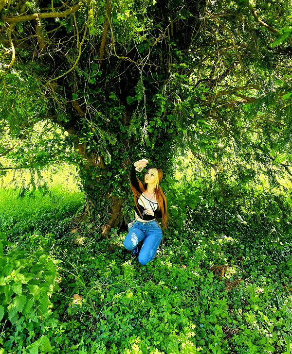 danielle.mercedie instagram image archive image