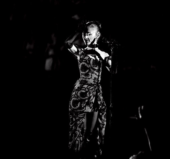 arianagrande instagram image archive image