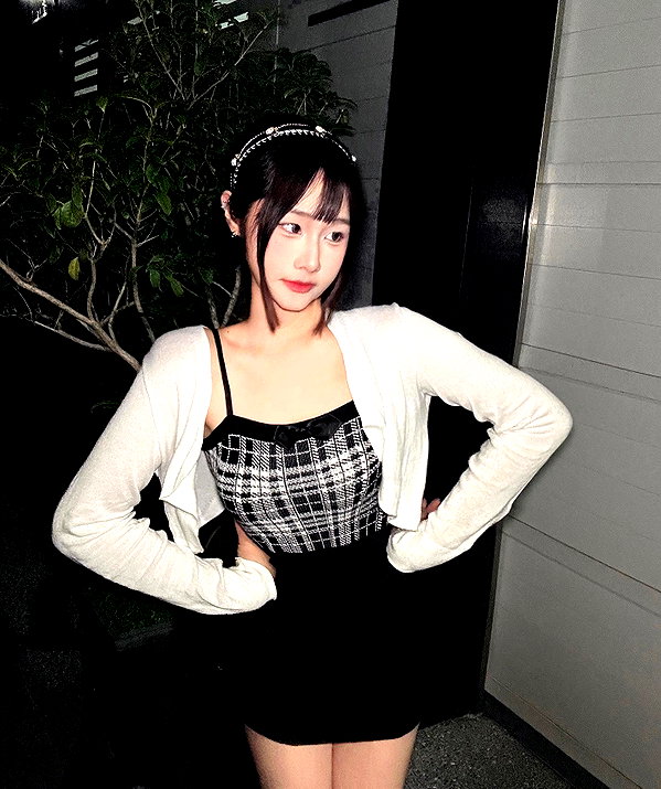 lai_931201 instagram image archive image