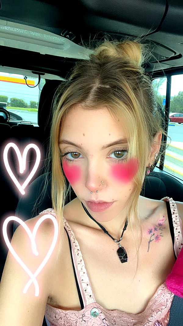 haileylayfield instagram image archive image