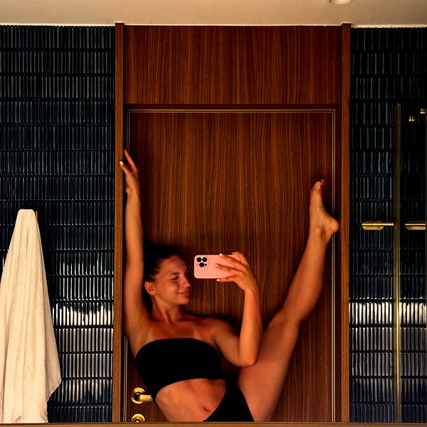 ariana_vomi instagram image archive image