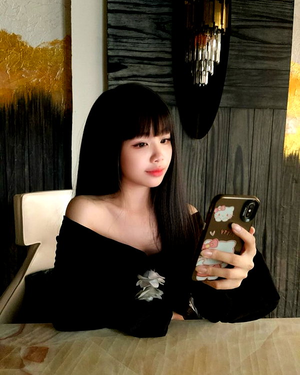 lyhythuedoxinh instagram image archive image