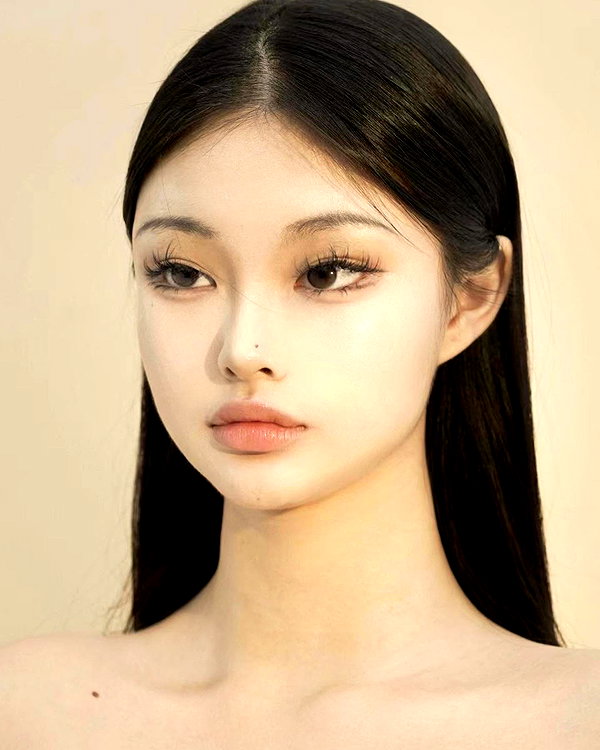 ll.lu1s instagram image archive image