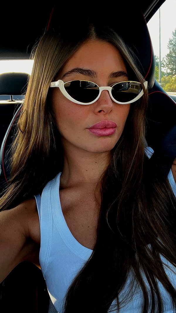 daniella_zeldis instagram image archive image