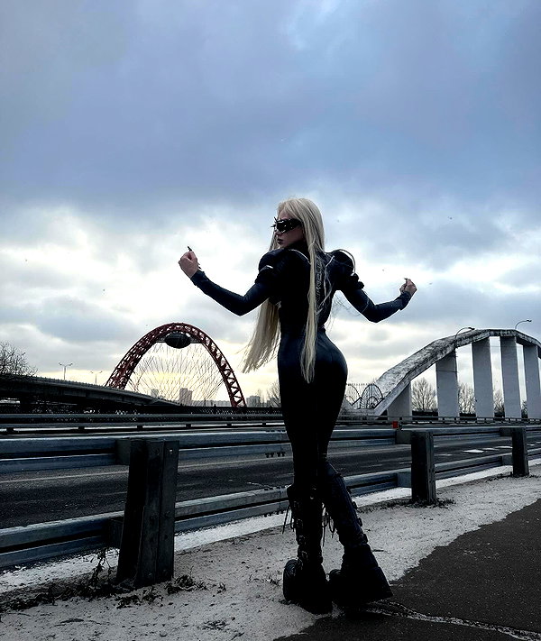 vik4au instagram image archive image