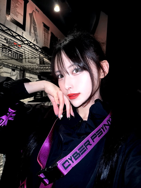 yamikumo_leisa instagram image archive image