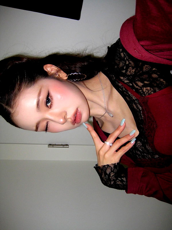 dear.zia instagram image archive image