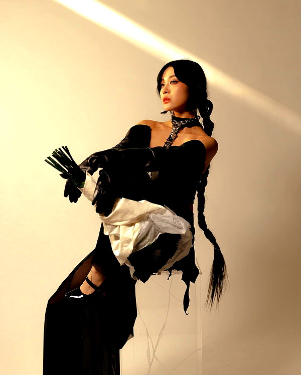 emily.ghoul instagram image archive image