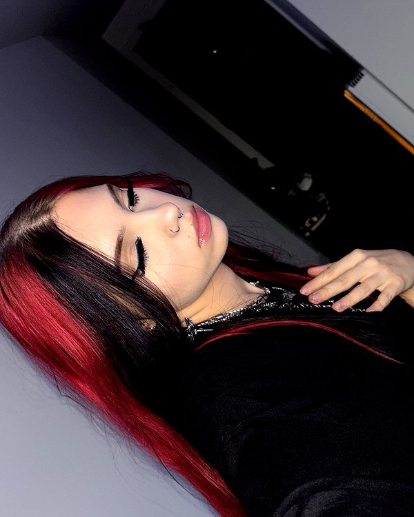 _roniira instagram image archive image