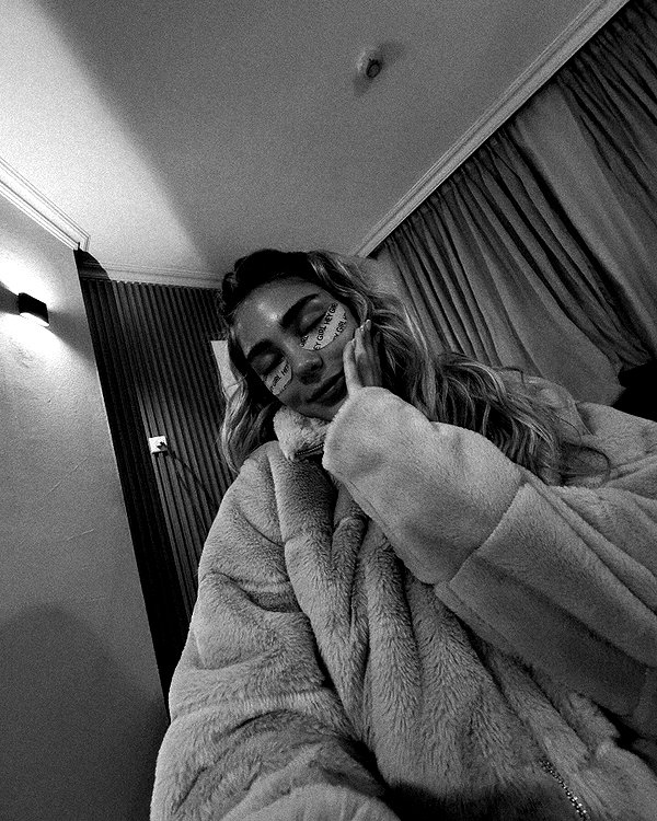 maya.keyy instagram image archive image