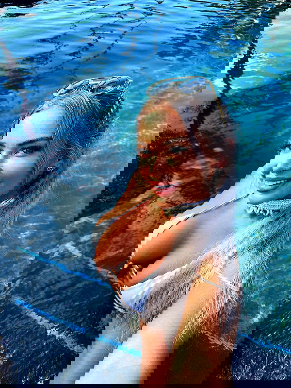 itshayleydavies itshayleydavies archive image