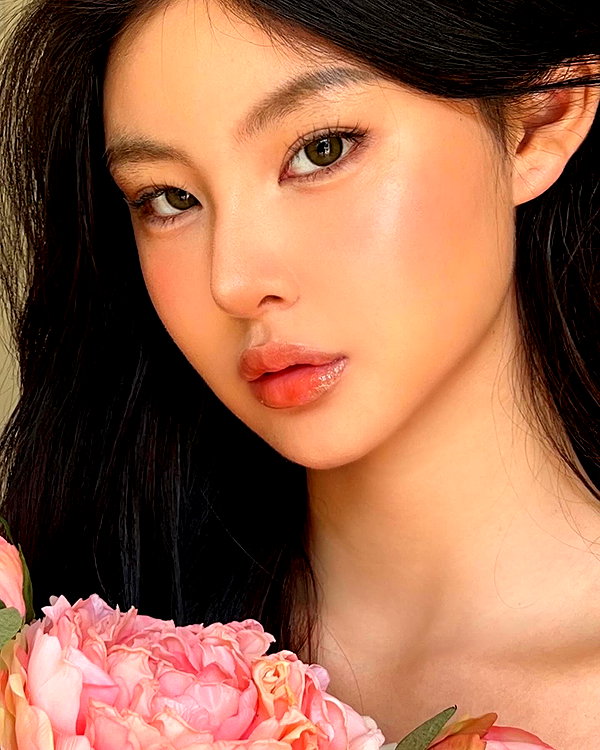 ll.lu1s instagram image archive image