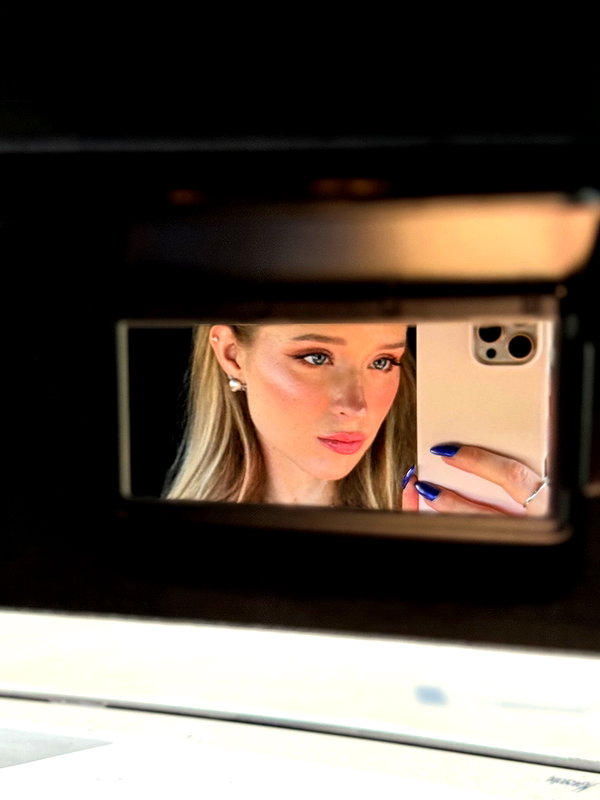 carolinezalog instagram image archive image