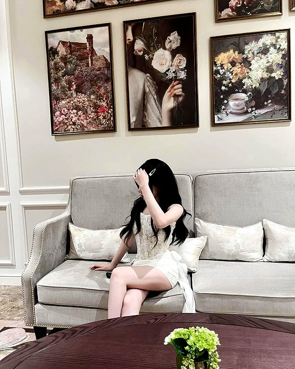 lyhythuedoxinh instagram image archive image