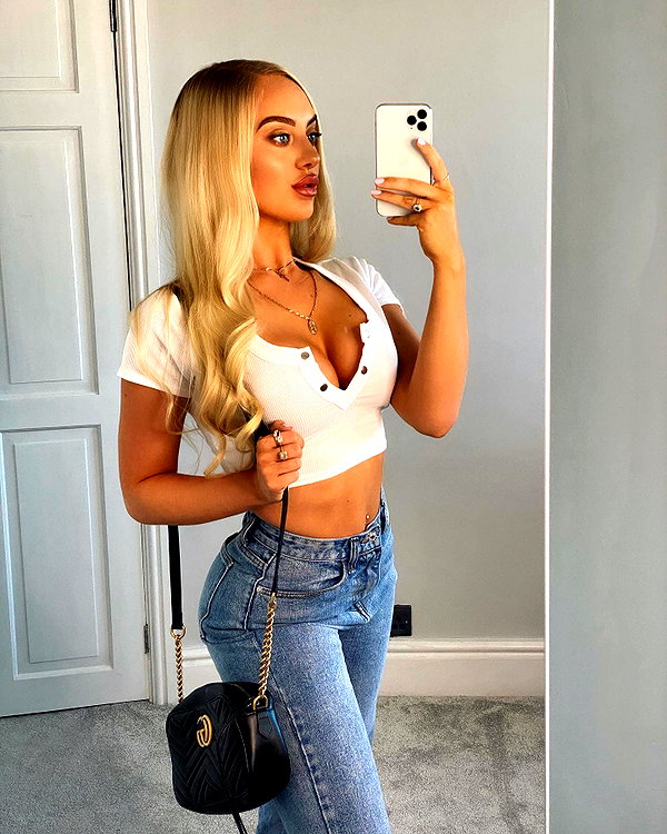 rhiannonbluee instagram image archive image