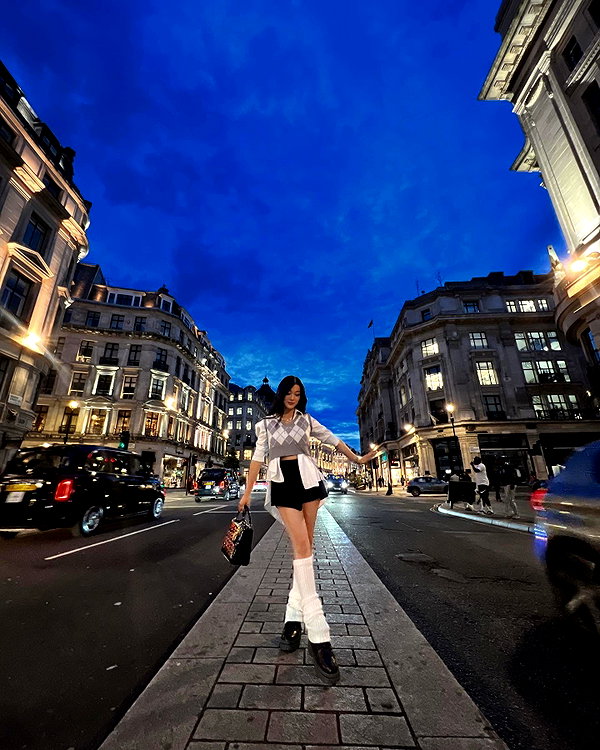 emily.ghoul instagram image archive image