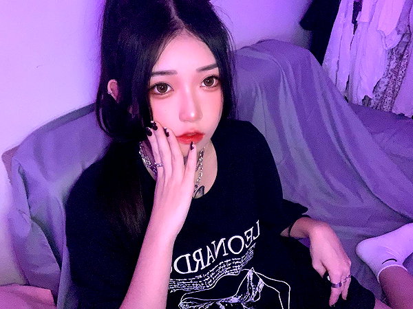 nixqq.425_ instagram image archive image
