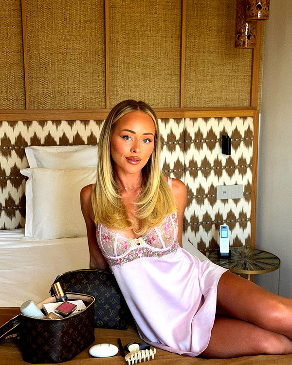allieauton instagram image archive image