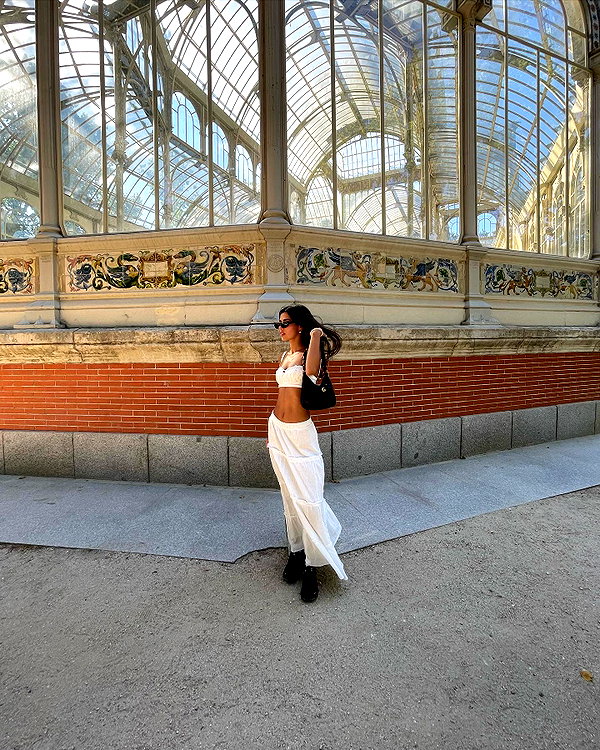 ainaratorneg instagram image archive image
