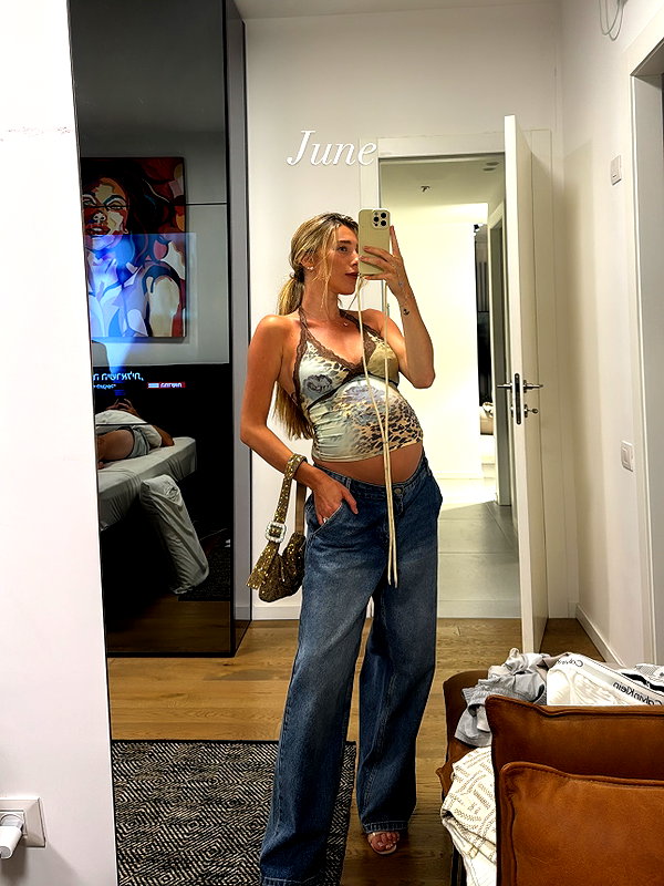 annezivi instagram image archive image
