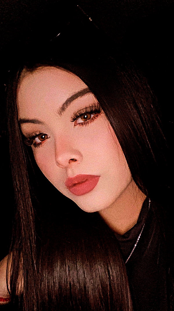 lesliesancheezz instagram image archive image
