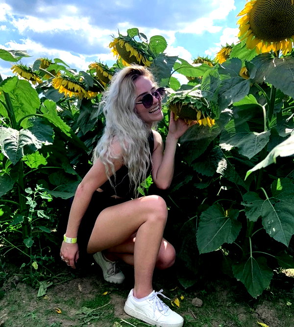megann_eliizabeth instagram image archive image