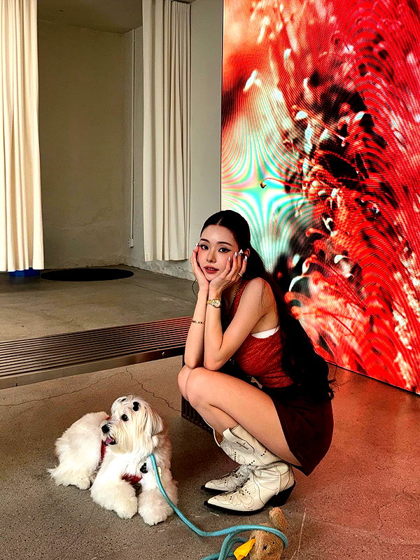 dear.zia instagram image archive image