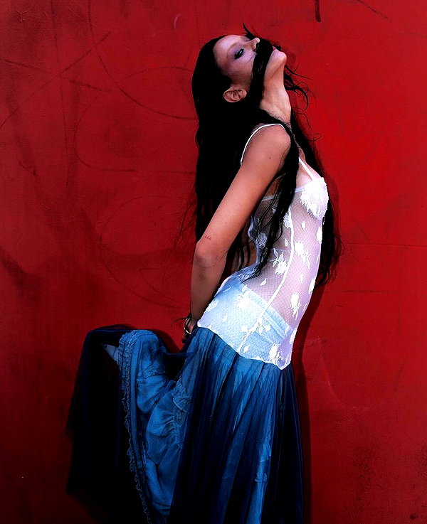 leonanaomii instagram image archive image