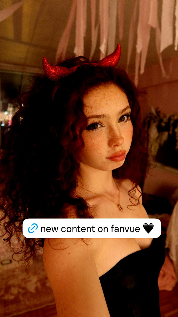 livia._.paige instagram image archive image