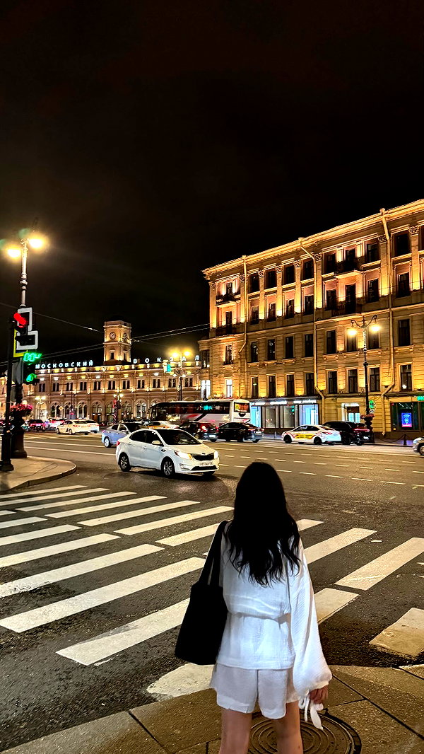 llofreaki instagram image archive image